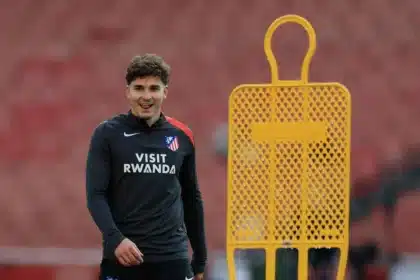 Julián Álvarez: O Futuro Incerto No Atlético De Madrid E A Decisão Pessoal Que Condiciona O Mercado De Transferências