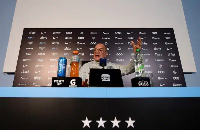 Copa Do Mundo: Bielsa Confirma Arrascaeta, Piquerez E Mais Cinco Do Brasileirão Na Lista Final Do Uruguai