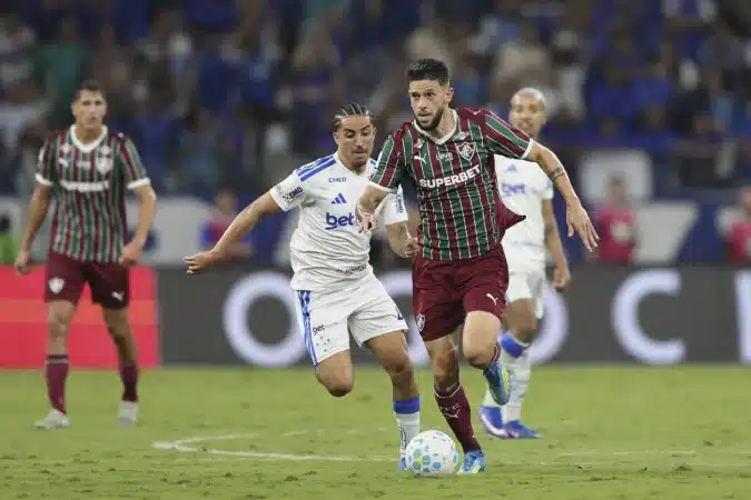 Fluminense Abre O Placar Com John Kennedy, Mas Cruzeiro Busca Empate No Mineirão Em Jogo Chave Do Brasileirão Antes Da Pausa Para A Copa Do Mundo
