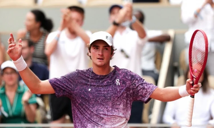 Roland Garros: João Fonseca X Jakub Mensik – Horário, Onde Assistir E Detalhes Da Batalha Por Uma Semifinal Inédita