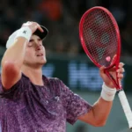 João Fonseca Luta Bravamente, Mas É Superado Por Jakub Menšík Nas Quartas De Roland Garros E Encerra Sonho Em Paris