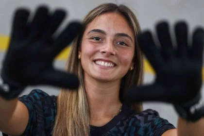 Sporting Anuncia Contratação De Carolina Alves, Promessa De 20 Anos Do Futebol Feminino Português, Vinda Do Valadares Gaia