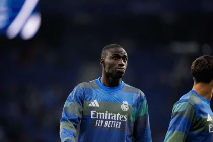 Mendy Acelera Recuperação E Alivia Mourinho: Retorno Surpreendente Do Lateral Esquerdo Pode Redefinir Planos No Real Madrid