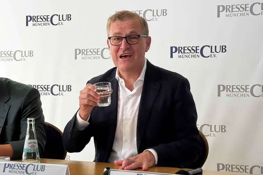 Ceo Do Bayern, Dreesen, Rejeita Categoricamente Saídas De Olise E Luis Díaz E Detalha Planos Futuros Do Clube