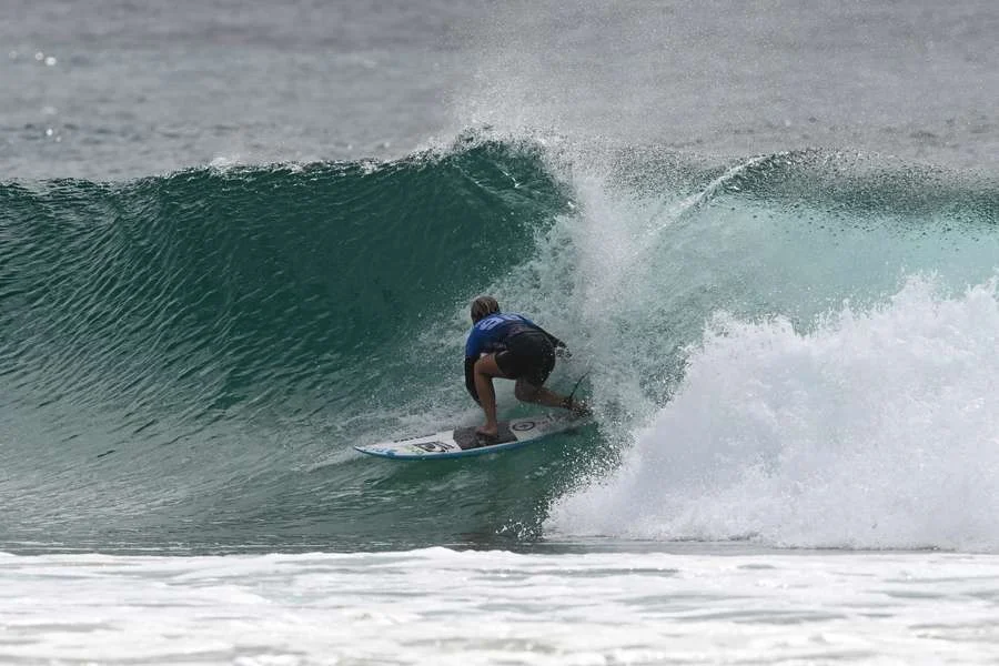 Yolanda Hopkins Faz História No Taiti: Portuguesa Brilha Em Teahupoʻo, Alcança Semifinais E Garante Melhor Resultado Da Carreira No Circuito Mundial De Surf