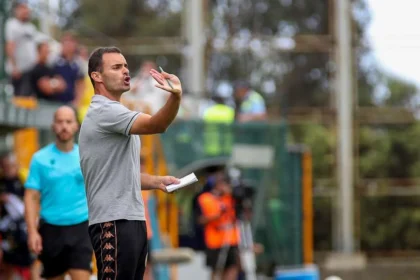 Liga Portugal: Expulsão Do Estoril é ‘momento Chave’ Para João Gião Do Nacional, Enquanto Vasco Matos Pede Análise Do Lance Polêmico