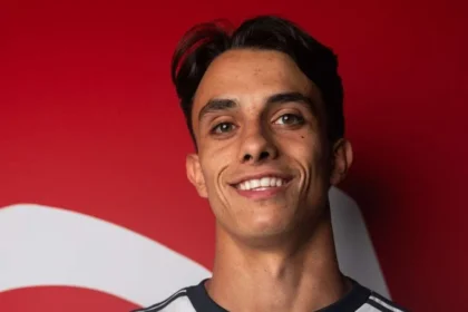 Benfica Confirma Empréstimo De João Rego Ao Casa Pia: Jovem Extremo Busca Afirmação No Futebol Português