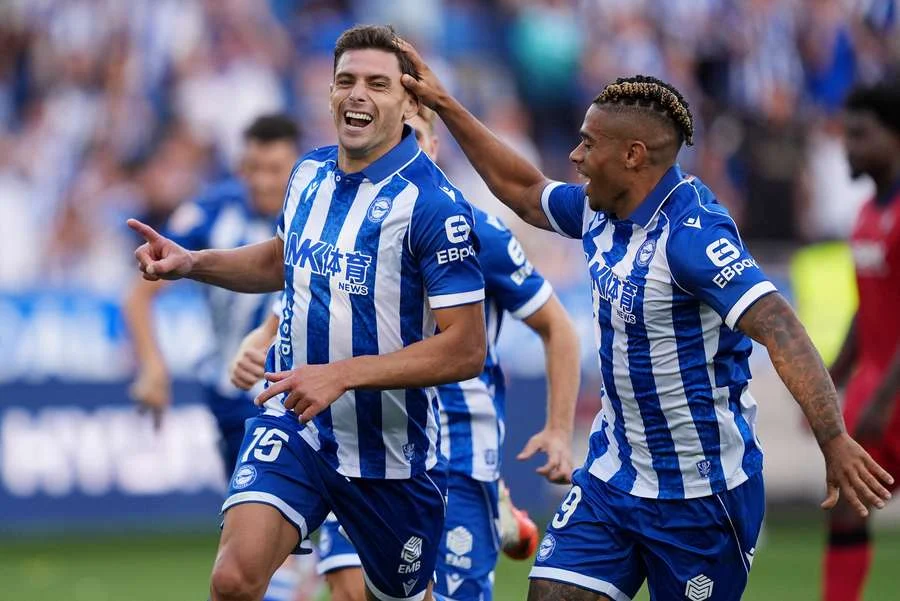 Com Hat Trick De Lucas Boye, Alavés Goleia Osasuna E Vira Vice Líder De Laliga; Levante De Luís Castro Empata Sem Gols