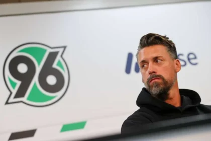 Sandro Wagner Chega Ao Hannover 96 Com Mensagem Clara E Grande Vontade De Levar O Clube De Volta à Bundesliga