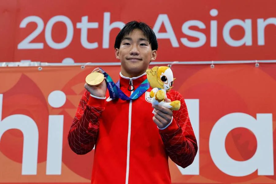 Jovem Nadador Japonês De 17 Anos Quebra Recorde Mundial Dos 200m Bruços E Choca A Natação Mundial