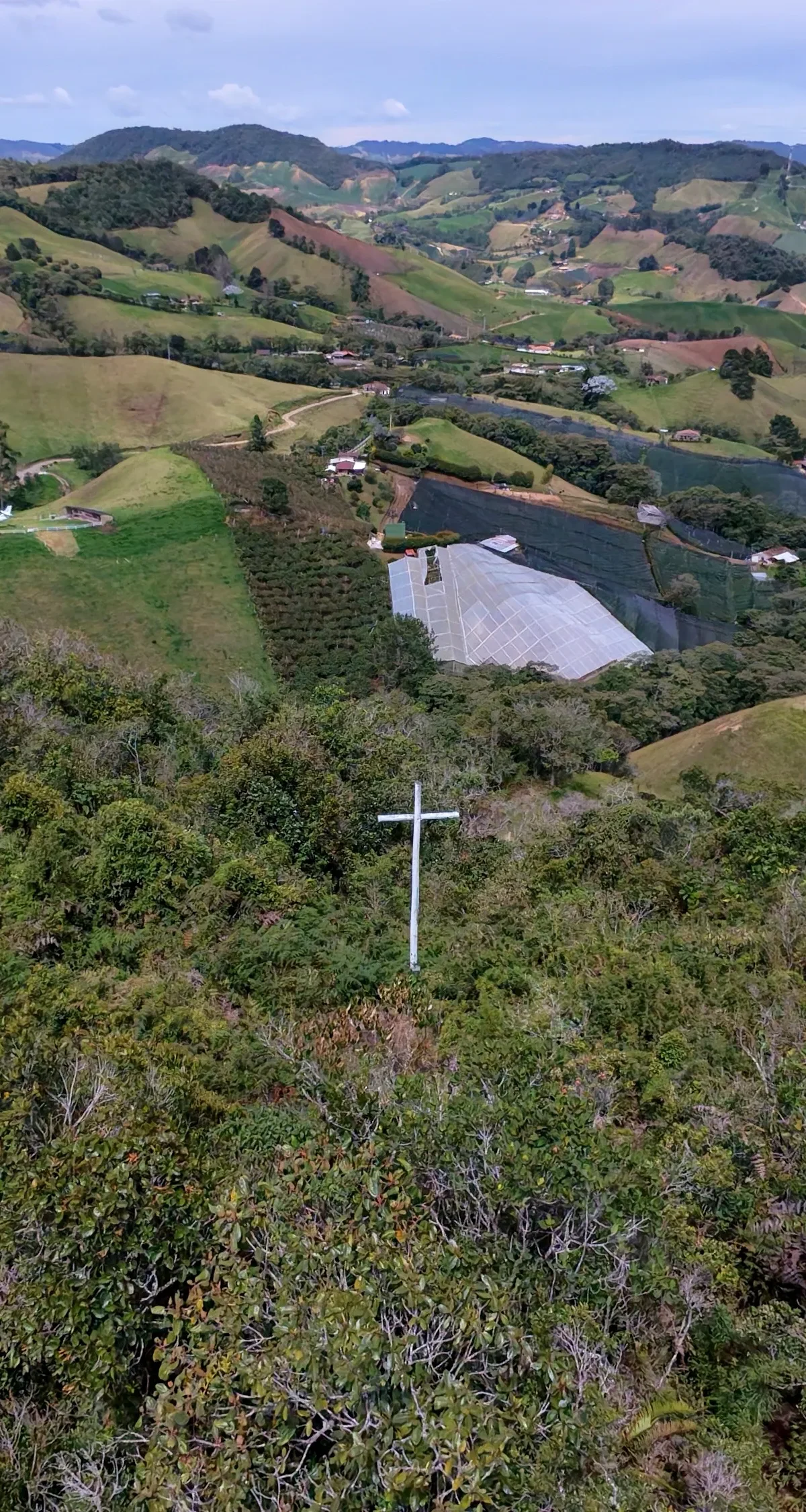 Chapecoense Retorna Ao Cerro Gordo Na Colômbia: 10 Anos Após Acidente Aéreo, Emoção E Homenagens Marcam Reencontro Histórico No Futebol